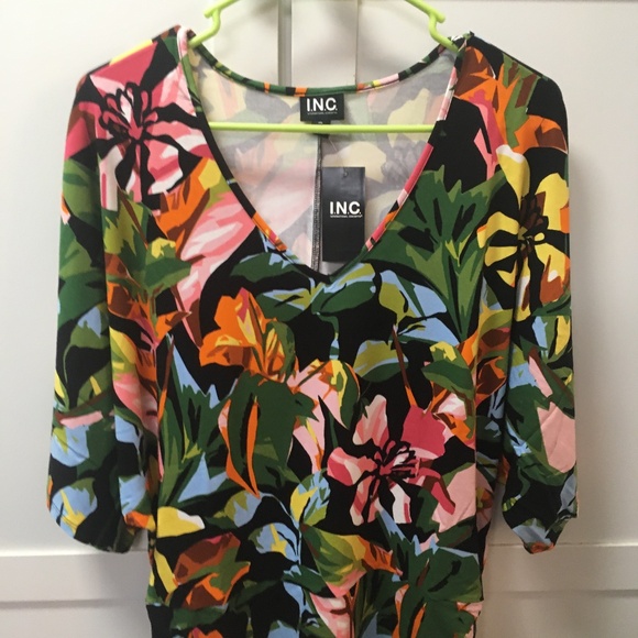 I.N.C international V Neck top - Picture 1 of 1
